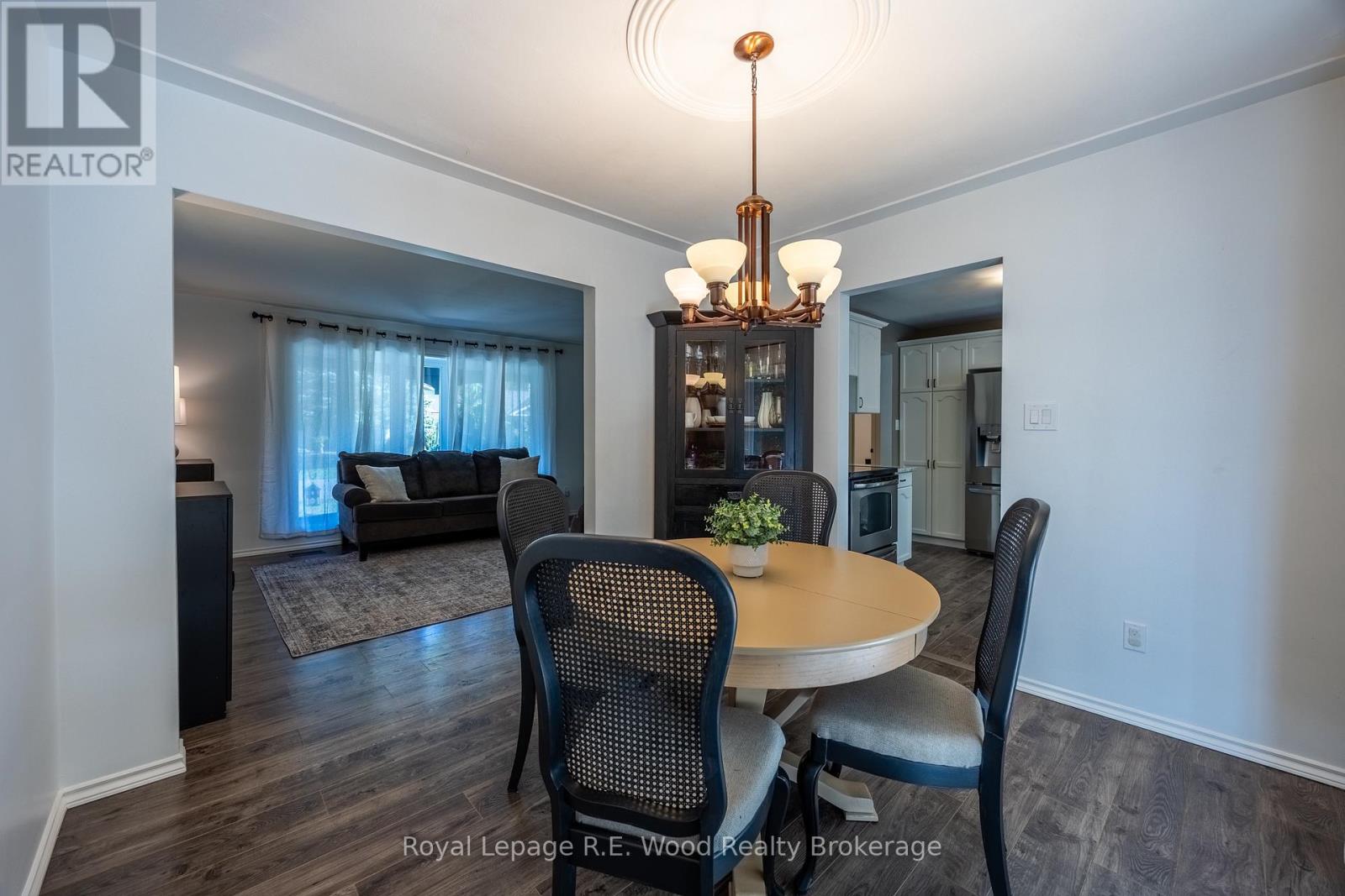 11 Eleanor Court, Tillsonburg, Ontario  N4G 2H3 - Photo 8 - X14031056