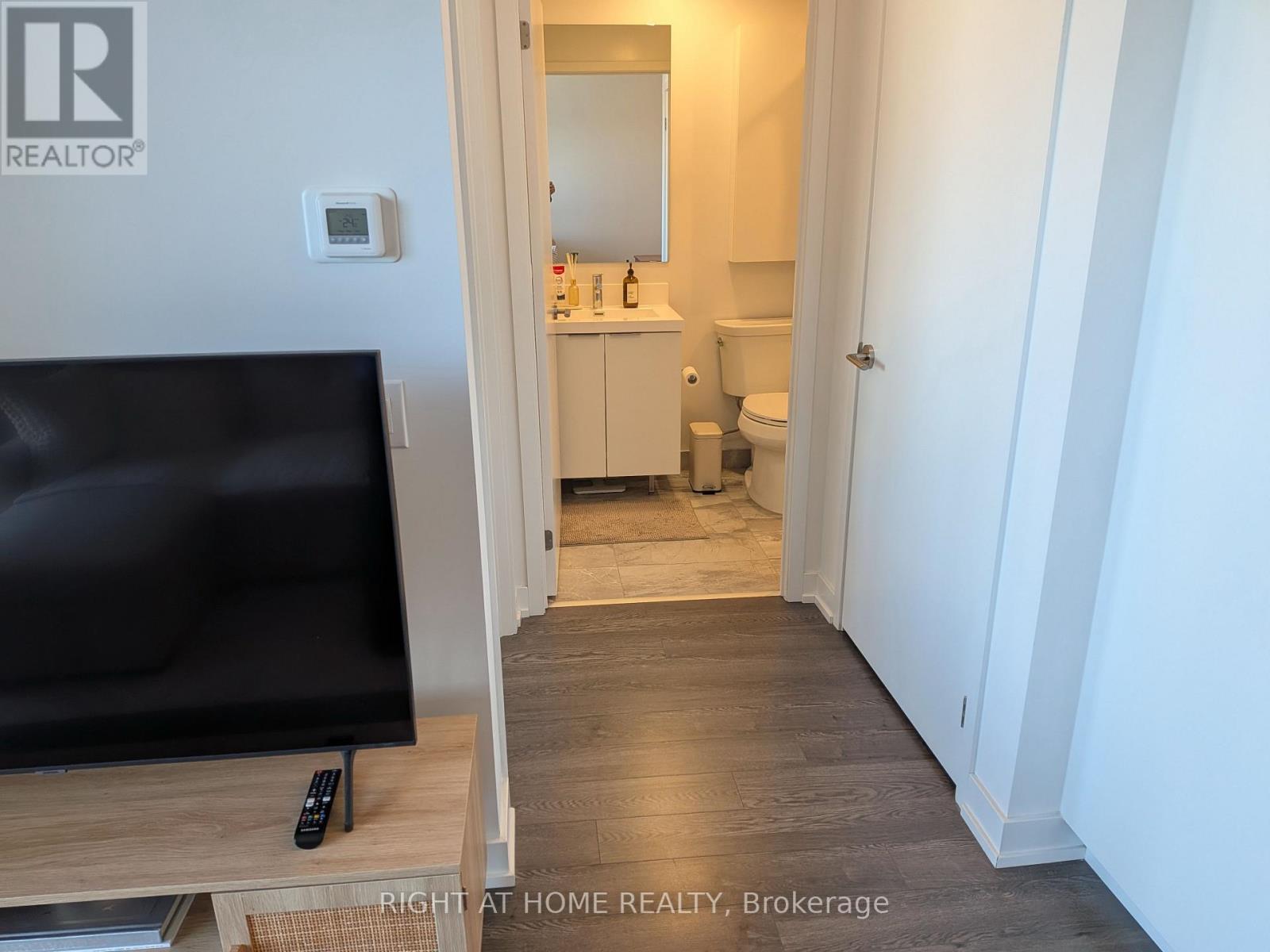 315 - 50 O'neill Road, Toronto, Ontario  M3C 0R1 - Photo 10 - C14031026