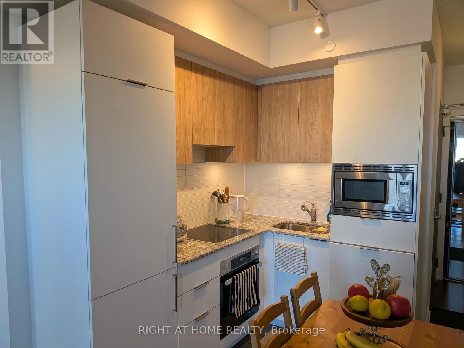315 - 50 O'neill Road, Toronto, Ontario  M3C 0R1 - Photo 7 - C14031026