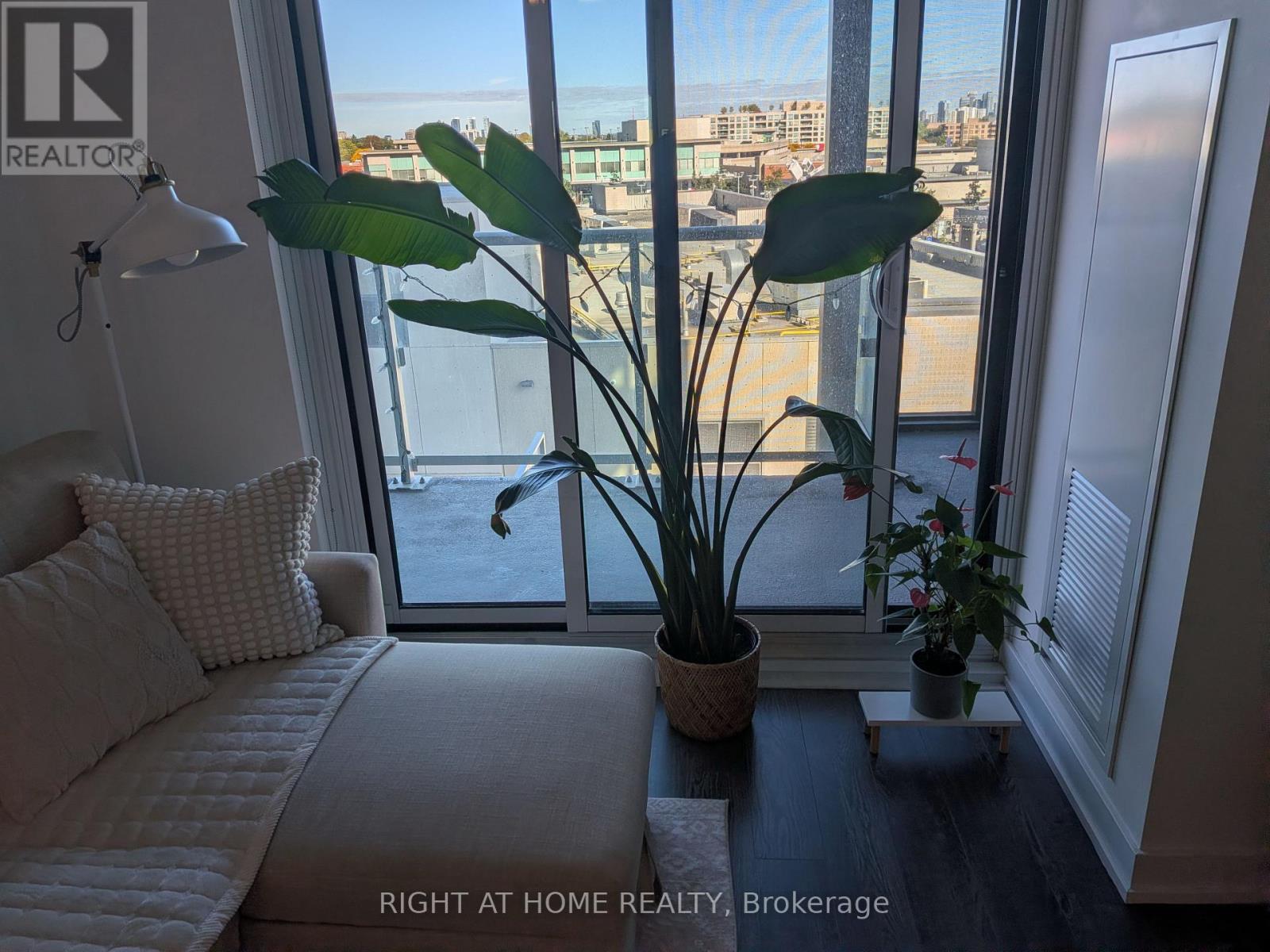 315 - 50 O'neill Road, Toronto, Ontario  M3C 0R1 - Photo 9 - C14031026