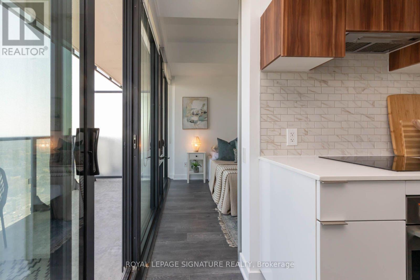 2805 - 185 Roehampton Avenue, Toronto, Ontario  M4P 0C6 - Photo 14 - C14031050