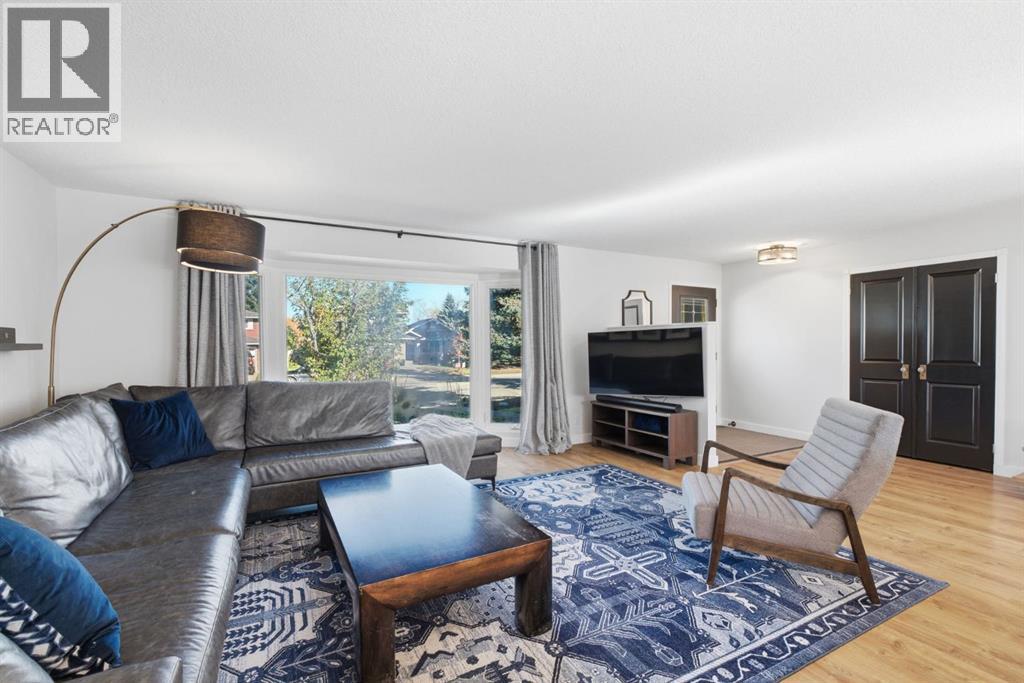 543 Willingdon Boulevard SE