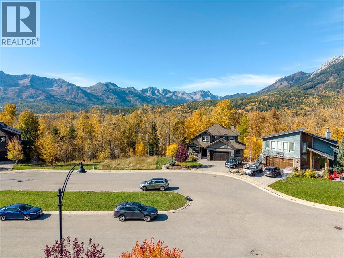 10 Silver Ridge Way