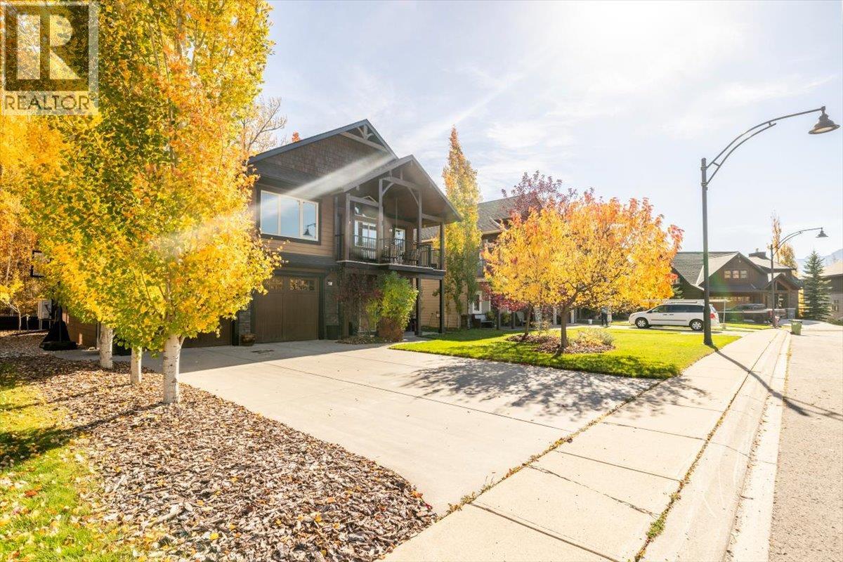 10 Silver Ridge Way