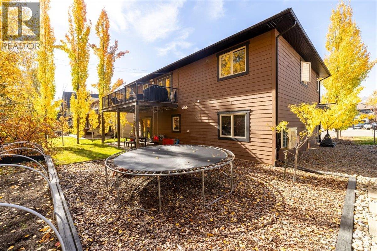 10 Silver Ridge Way