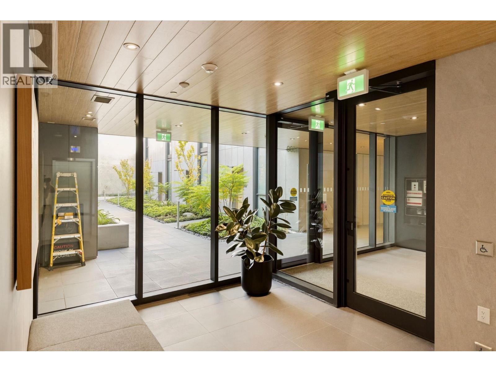 702 1530 W 6TH AVENUE