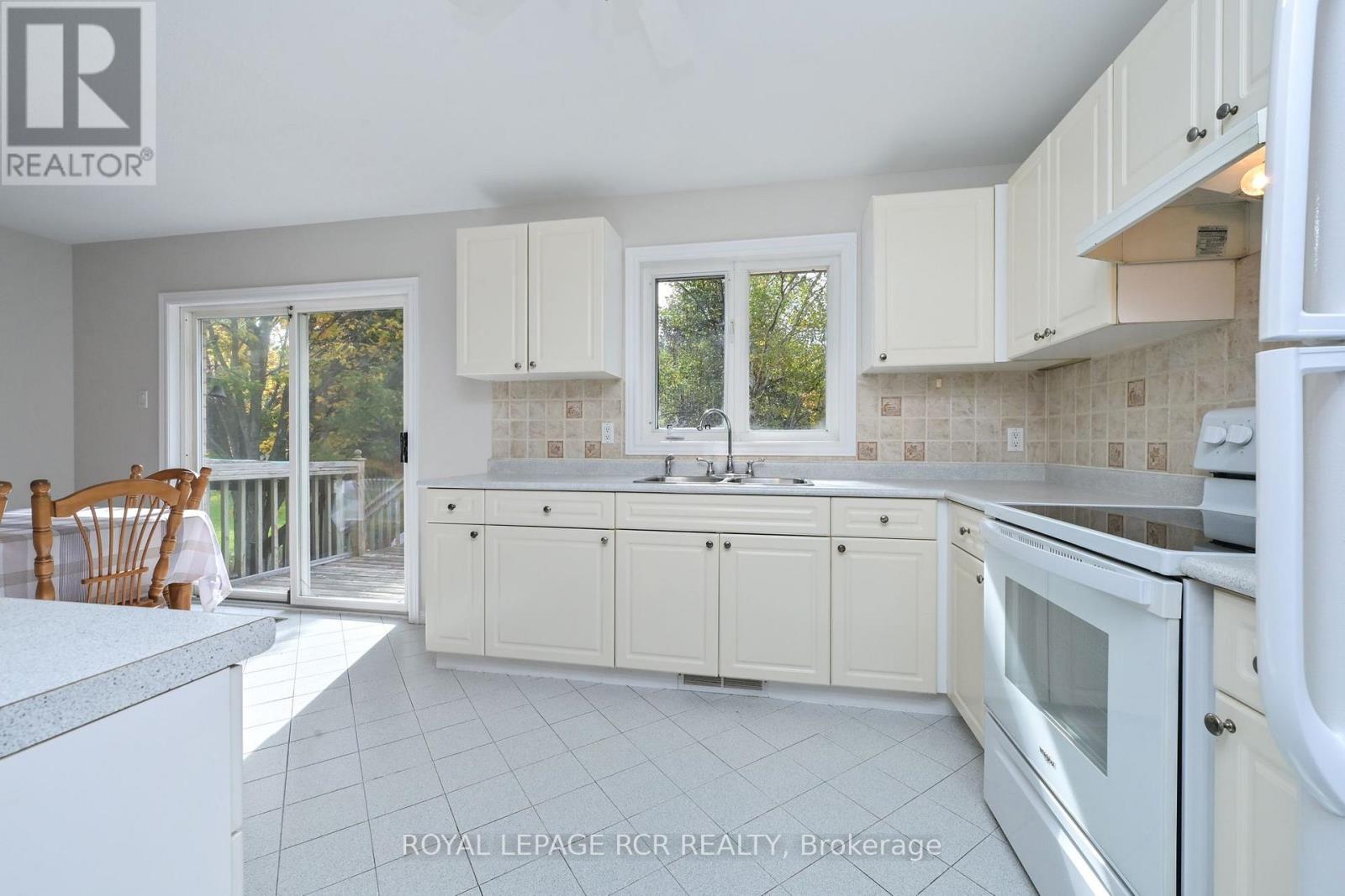 7 Moore Avenue, Adjala-Tosorontio (Everett), Ontario  L0M 1J0 - Photo 5 - N14030982