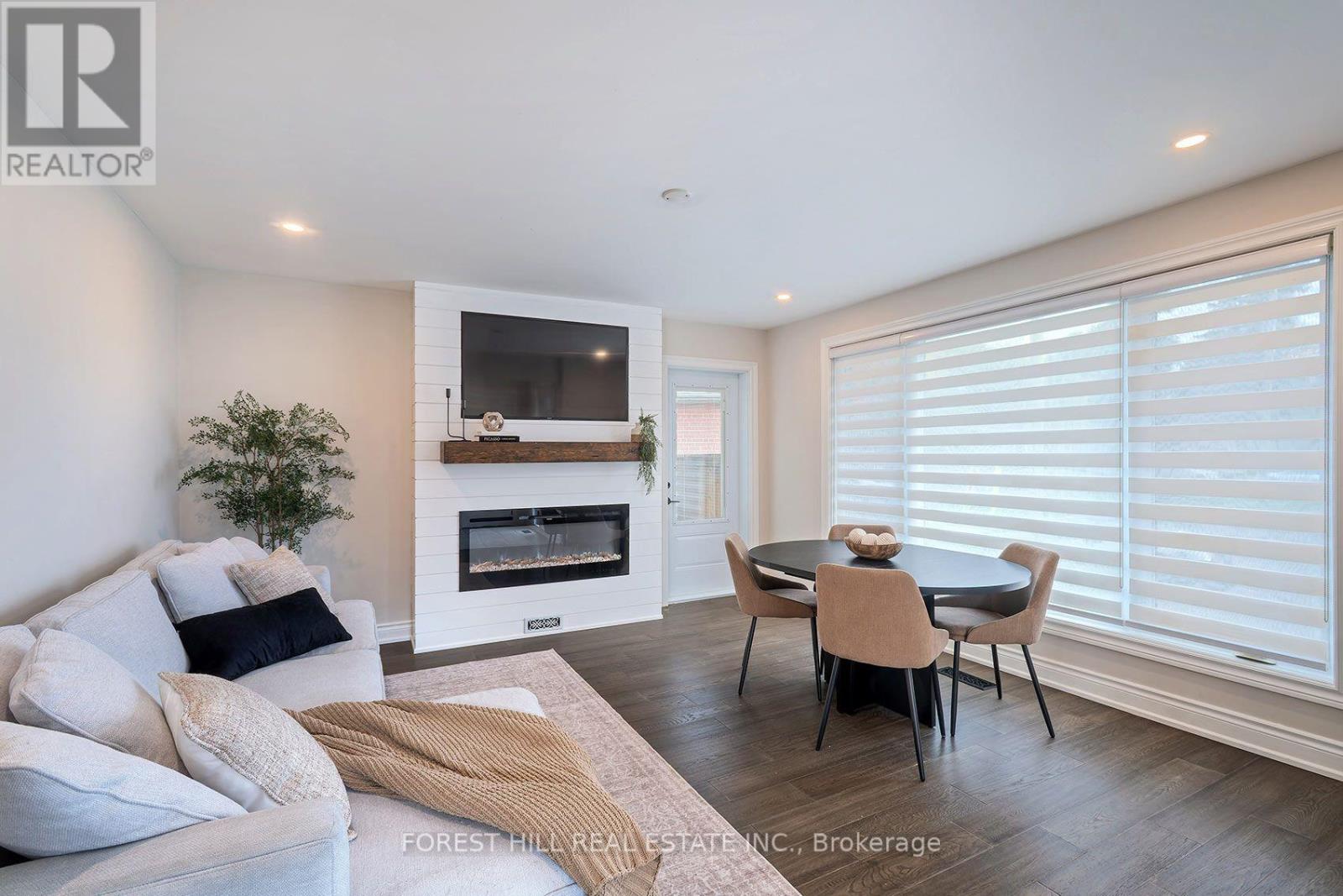 120 Cherrywood Drive, Newmarket (Bristol-London), Ontario  L3Y 2X7 - Photo 7 - N14031028