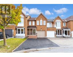 17 THAMES COURT, Richmond Hill, Ontario