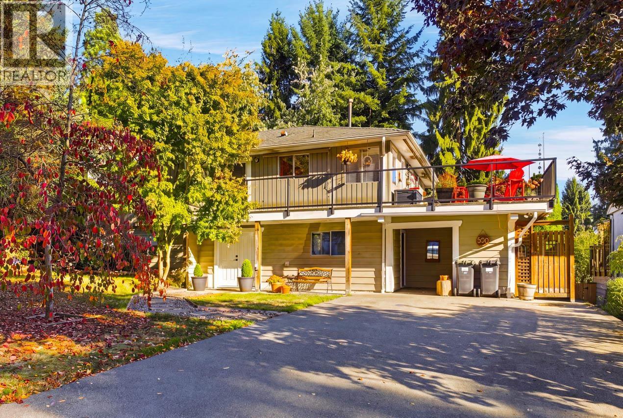 950 TOLLCROSS ROAD, north vancouver, British Columbia