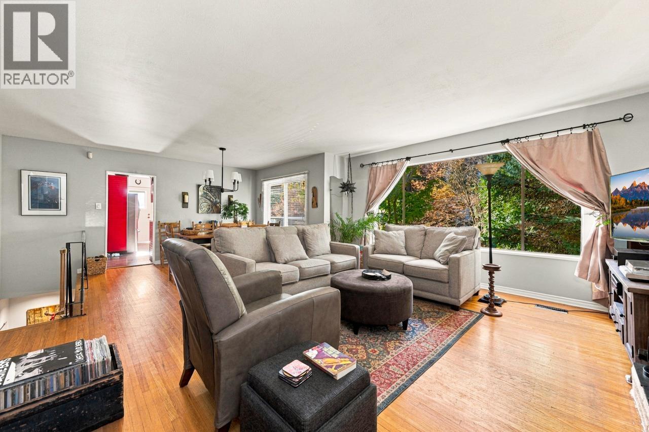 950 Tollcross Road, North Vancouver, British Columbia  V7H 2G2 - Photo 4 - R3175151