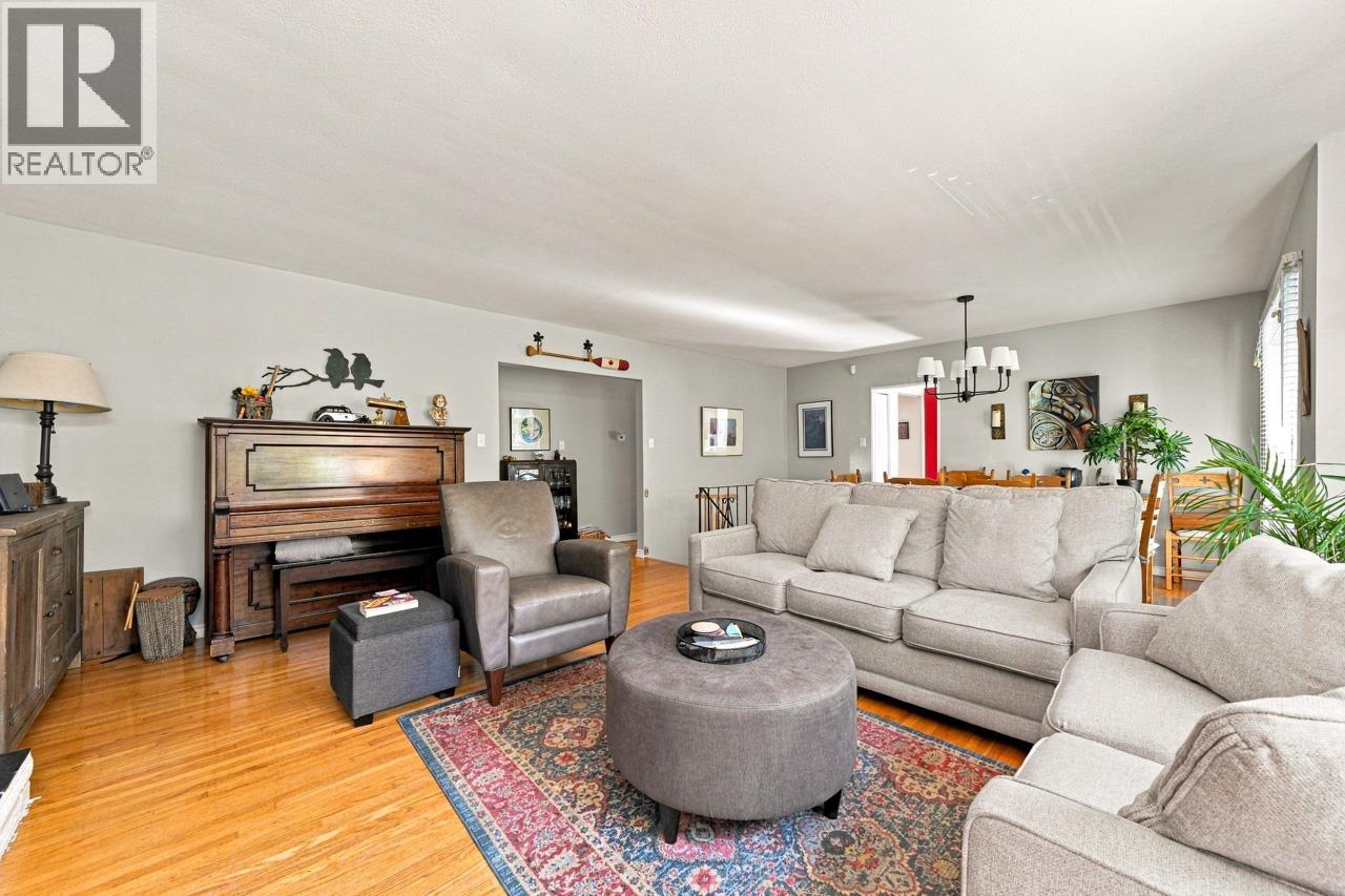 950 Tollcross Road, North Vancouver, British Columbia  V7H 2G2 - Photo 5 - R3175151