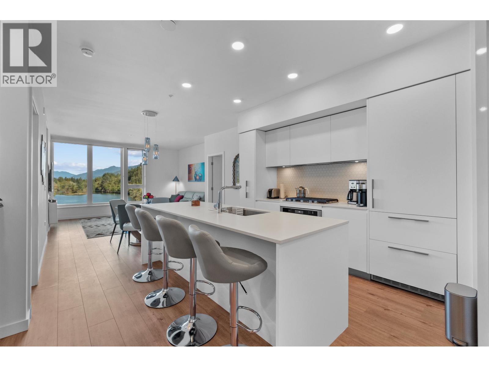 411 1500 SCOTT CRESCENT, squamish, British Columbia