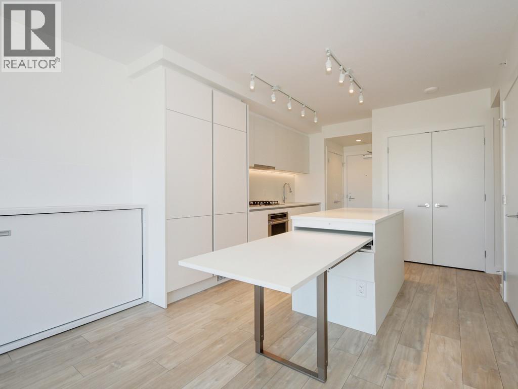 2401 657 Whiting Way, Coquitlam, British Columbia  V7C 5N6 - Photo 7 - R3175131