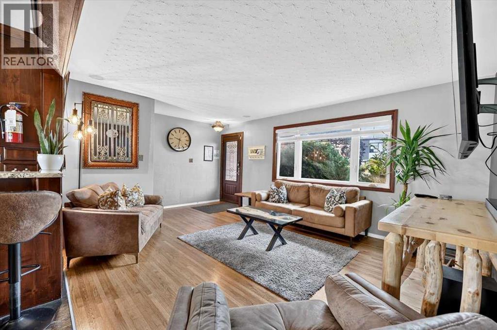 624 24 Avenue NE, Calgary, Alberta  T2E 1X3 - Photo 6 - A2351031