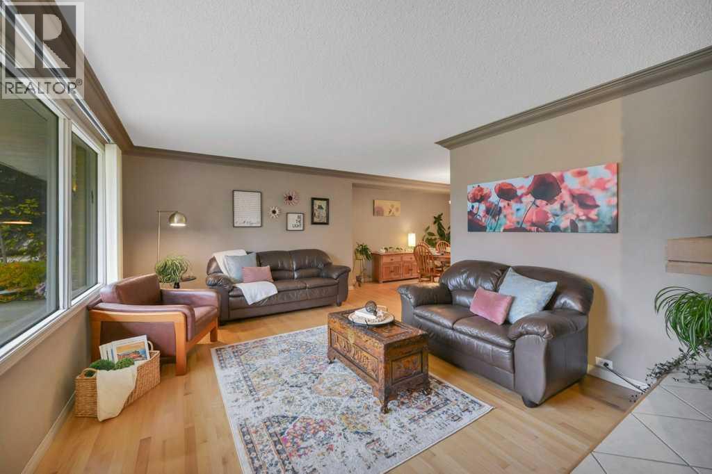 40 Springfield Avenue, Red Deer, Alberta  T4N 0C7 - Photo 4 - A2351819