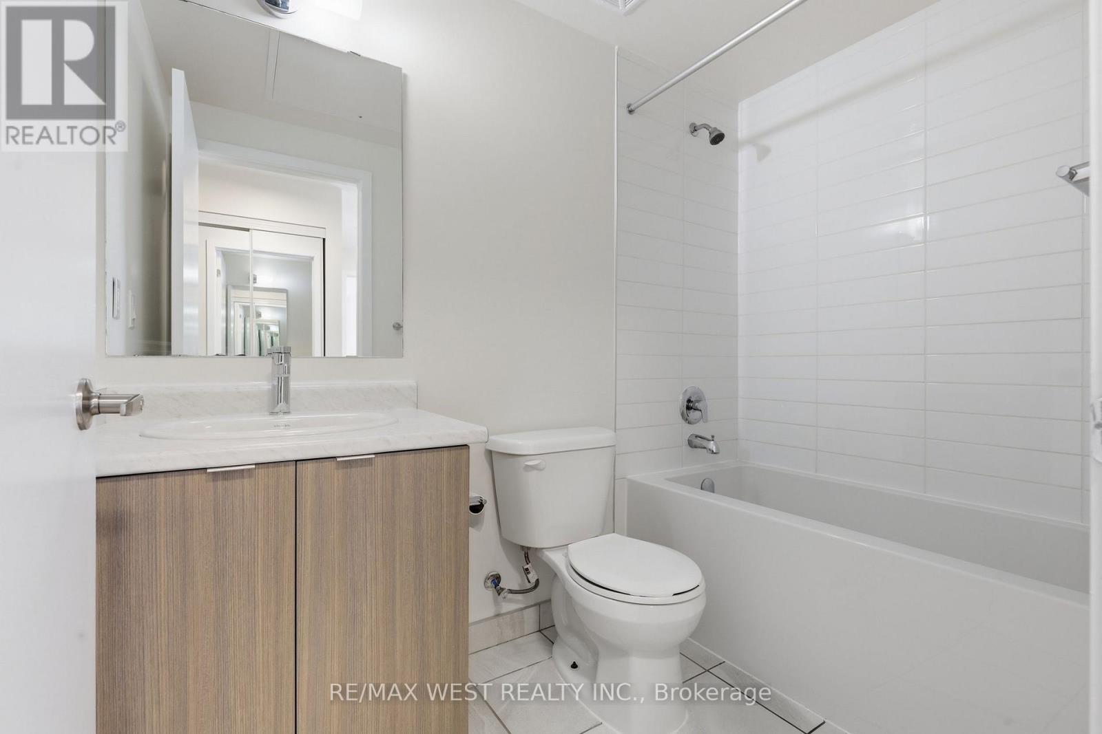 302 - 130 Canon Jackson Drive, Toronto, Ontario  M6M 2G1 - Photo 18 - W14031022