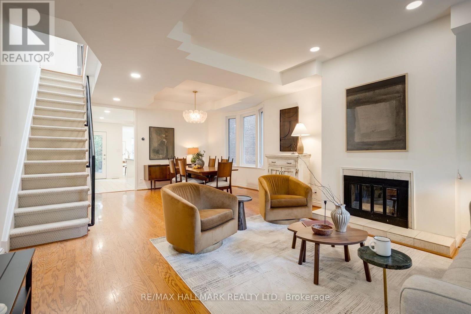 63 Chester Avenue, Toronto, Ontario  M4K 2Z8 - Photo 3 - E14030116