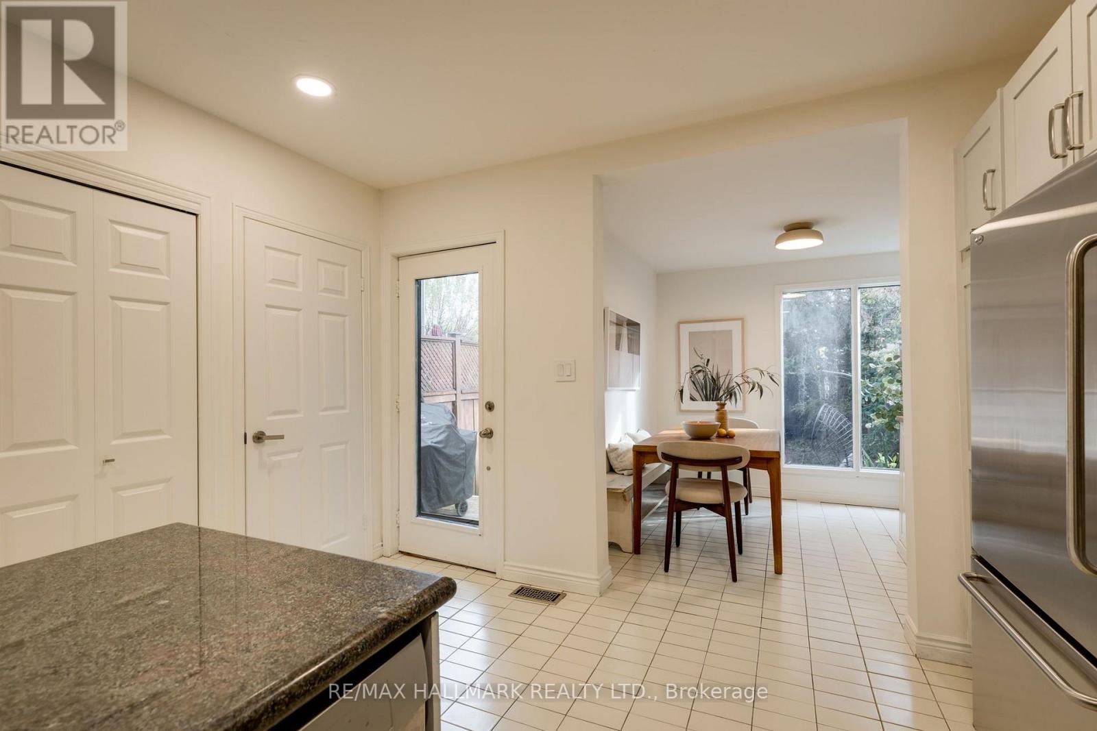 63 Chester Avenue, Toronto, Ontario  M4K 2Z8 - Photo 9 - E14030116