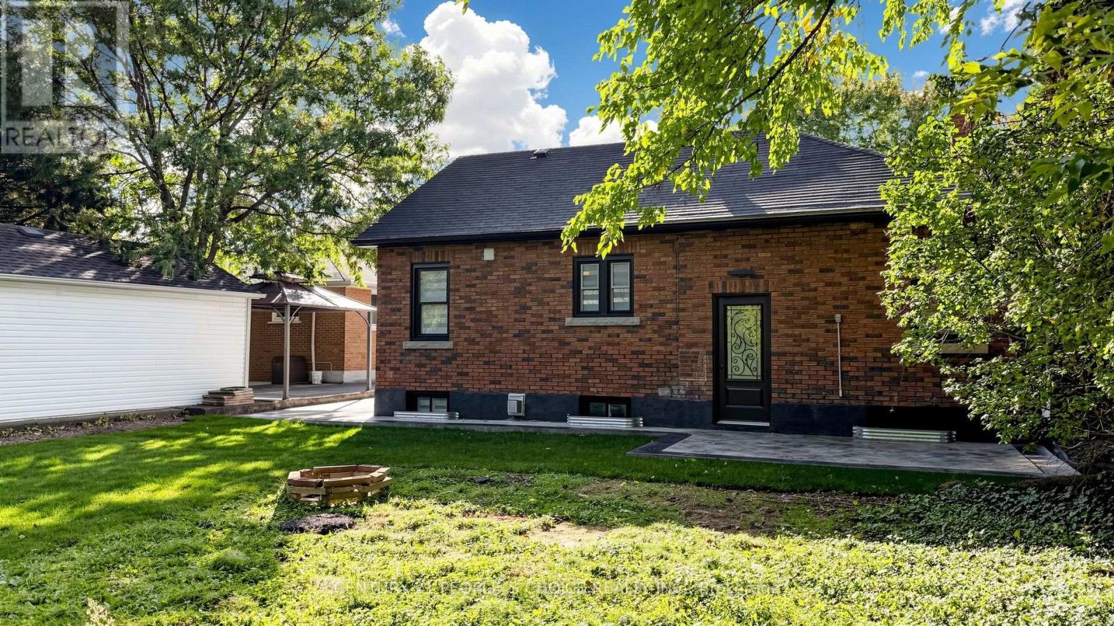 7 Cecil Street, St. Catharines, Ontario  L2N 4B3 - Photo 39 - X14031034