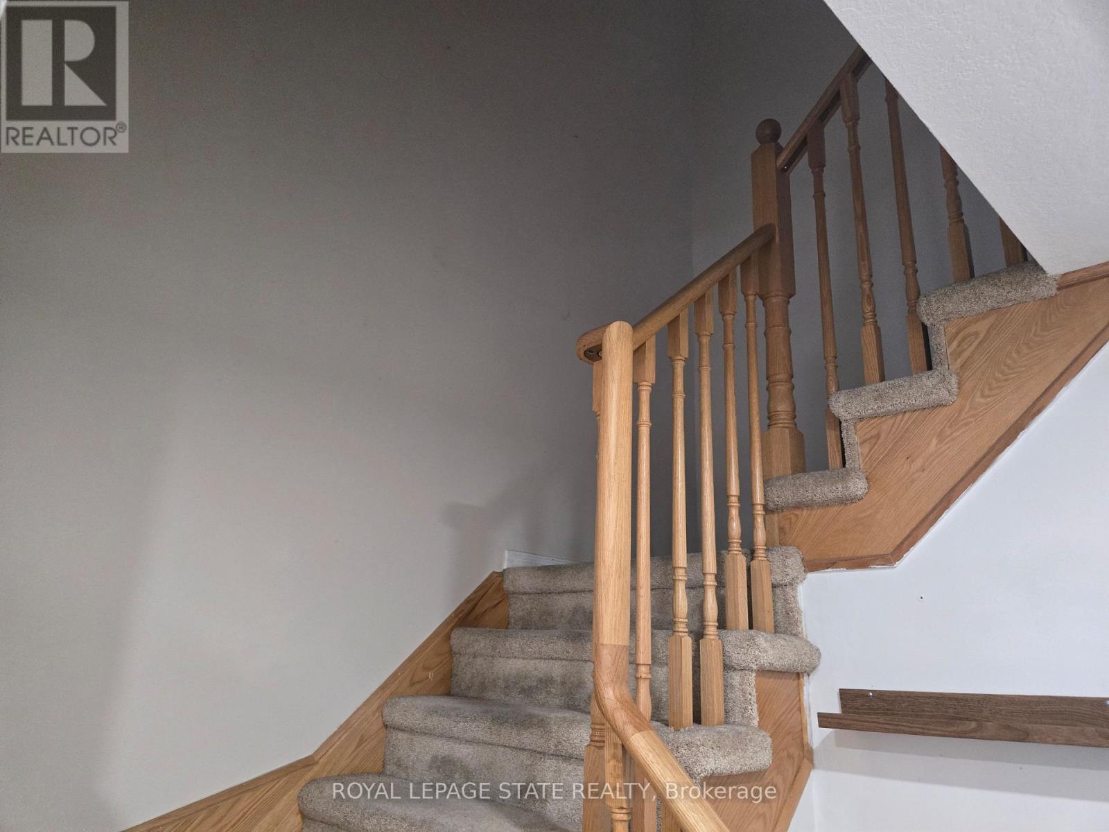 39 Newport Crescent, Hamilton, Ontario  L9A 0B2 - Photo 4 - X14031042
