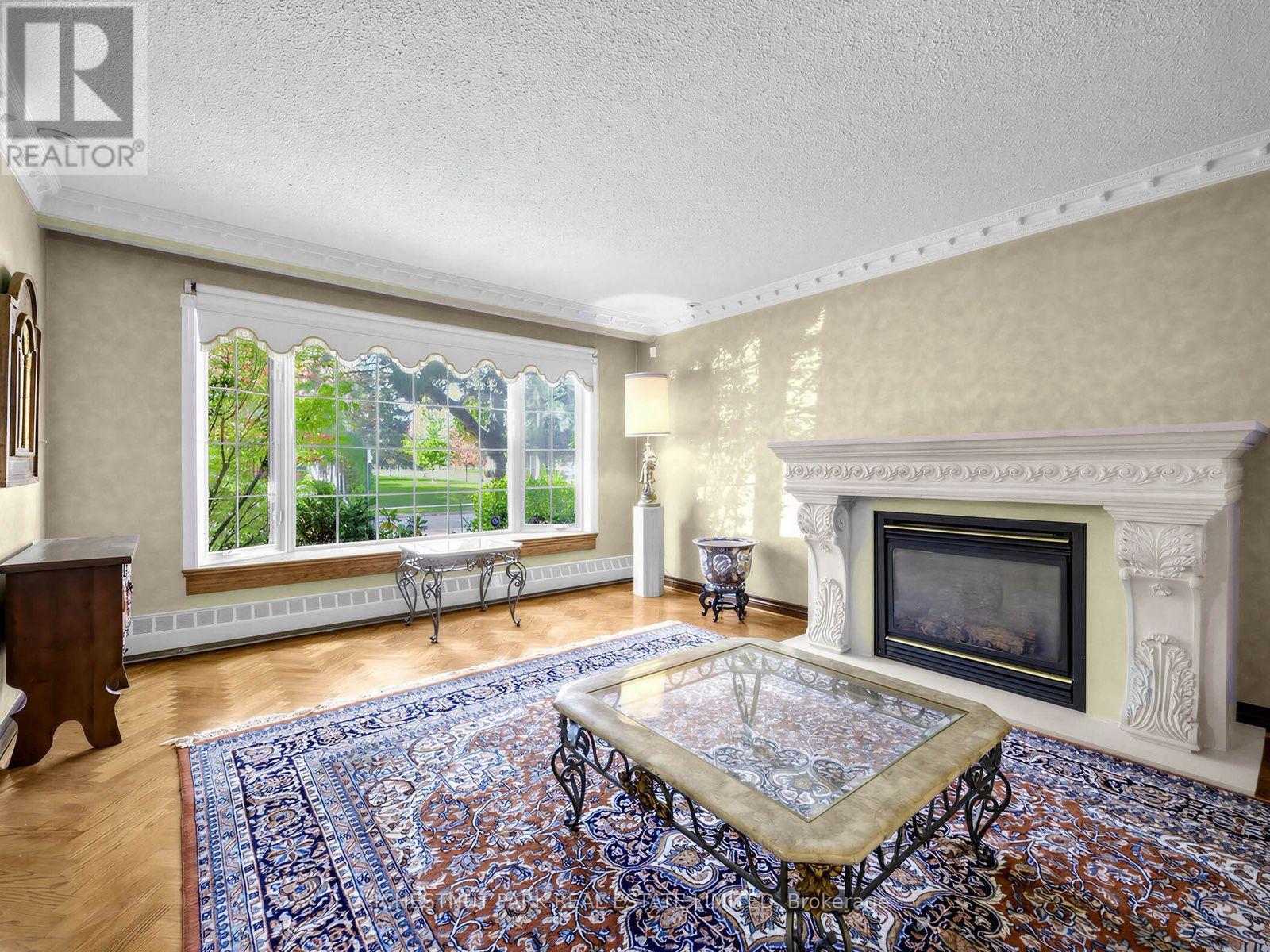 59 Chipstead Road, Toronto, Ontario  M3B 3E8 - Photo 10 - C14030702