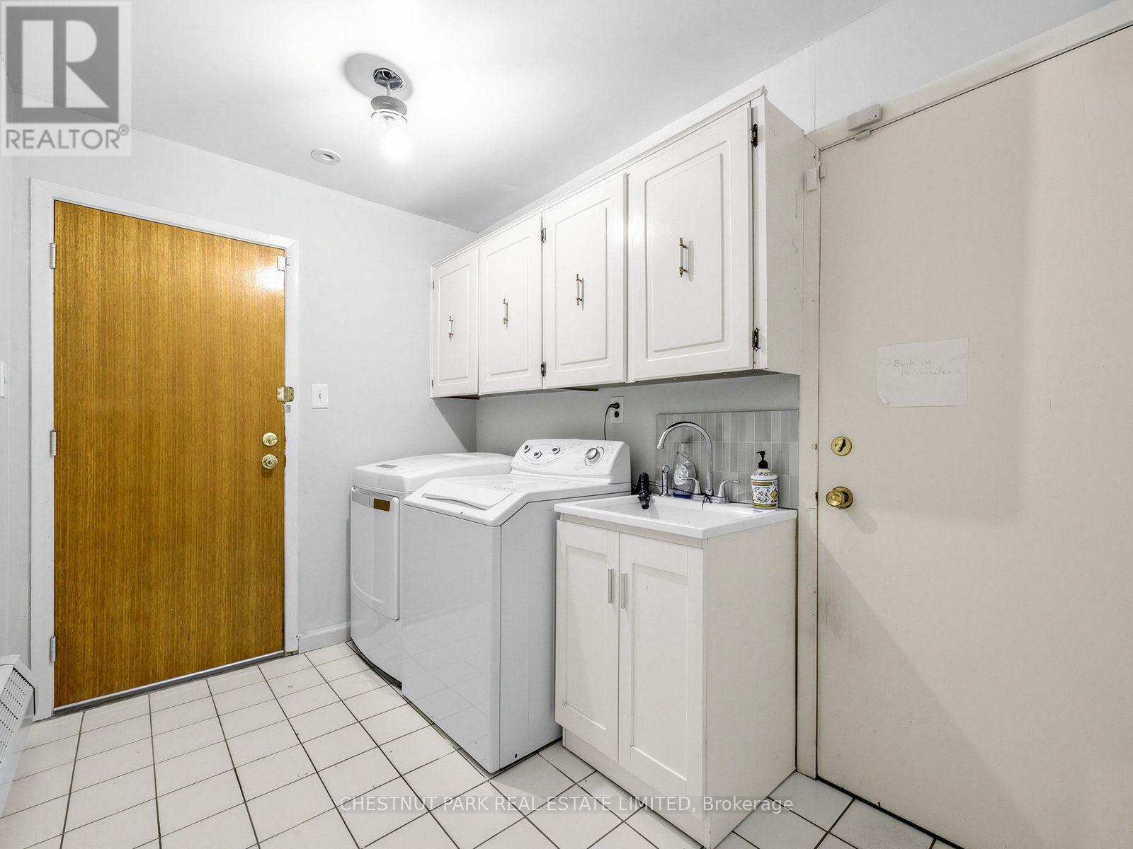 59 Chipstead Road, Toronto, Ontario  M3B 3E8 - Photo 23 - C14030702