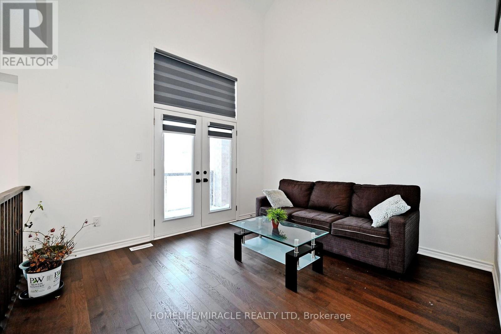 689 Mike Street, Innisfil, Ontario  L9S 0R7 - Photo 17 - N14029070