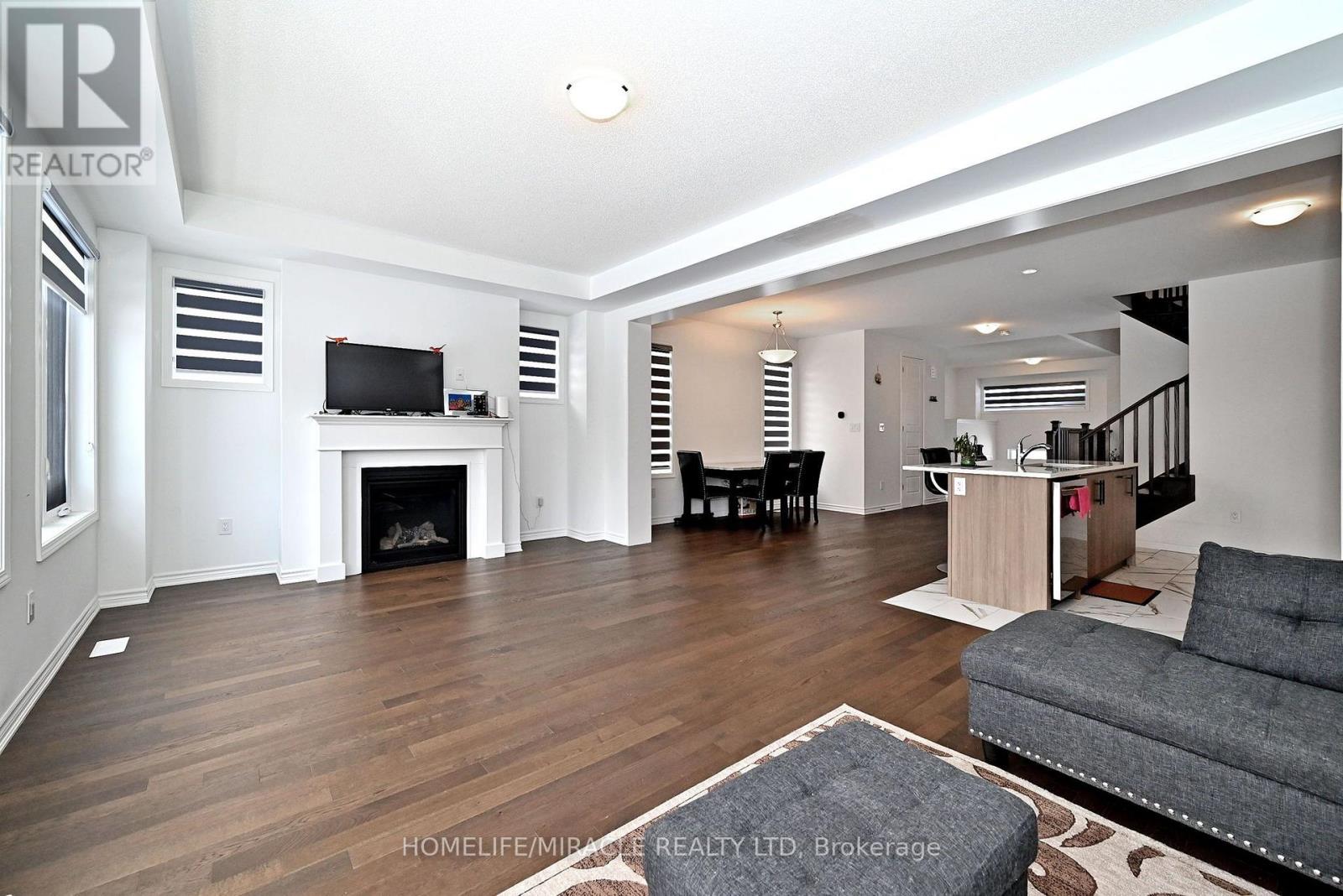 689 Mike Street, Innisfil, Ontario  L9S 0R7 - Photo 6 - N14029070
