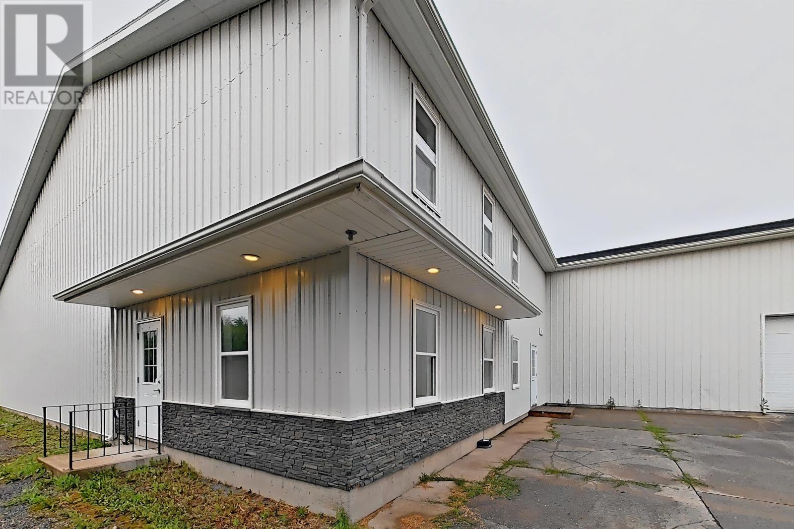 6431 Commercial Road, Montague, Prince Edward Island  C0A 1R0 - Photo 3 - 202625289