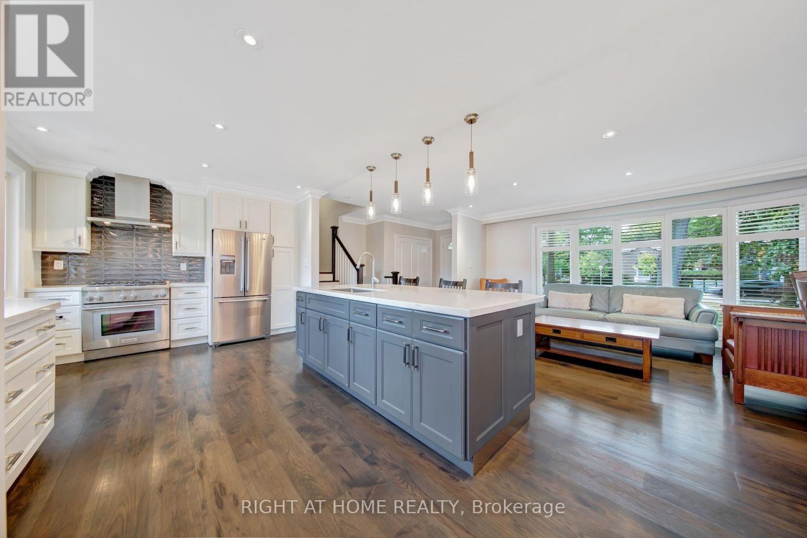 139 Third Line, Oakville, Ontario  L6L 3Z9 - Photo 10 - W14029348