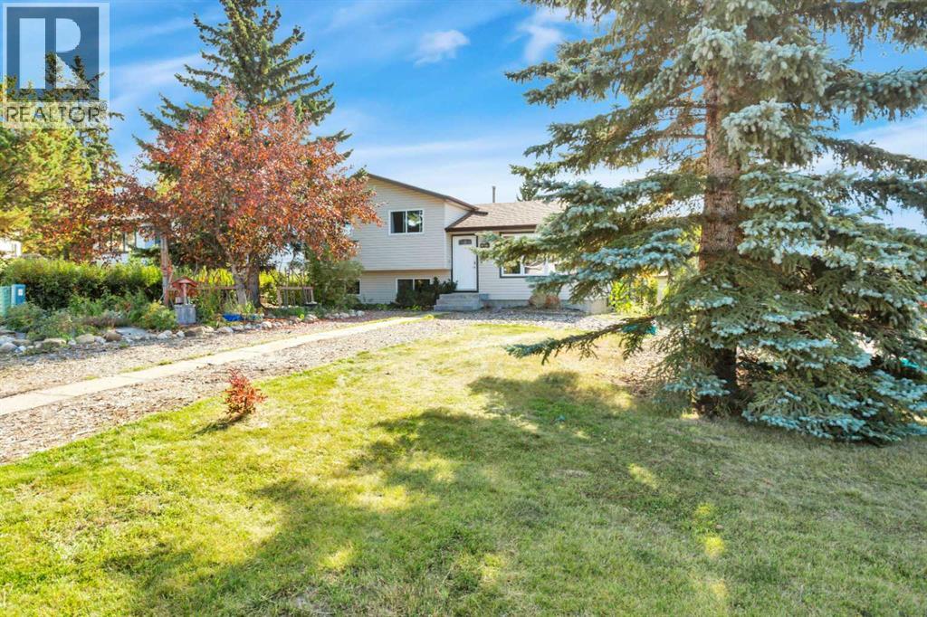 1 Mountain Place, Sylvan Lake, Alberta  T4S 1H7 - Photo 3 - A2349673