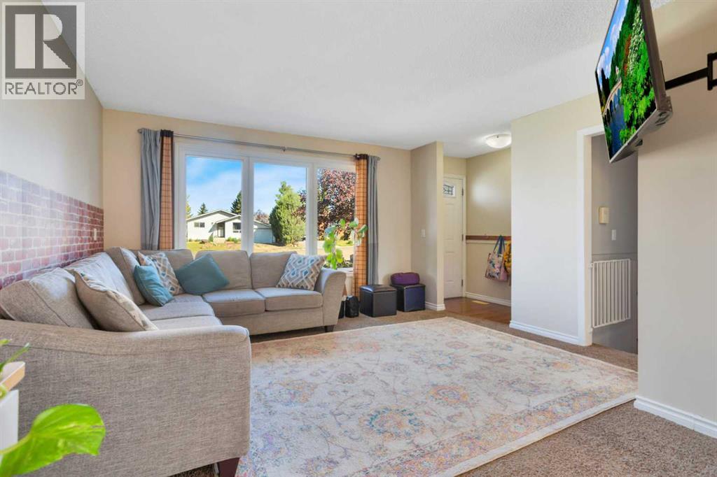 1 Mountain Place, Sylvan Lake, Alberta  T4S 1H7 - Photo 8 - A2349673