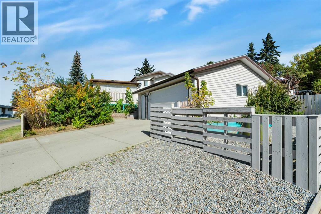 1 Mountain Place, Sylvan Lake, Alberta  T4S 1H7 - Photo 35 - A2349673