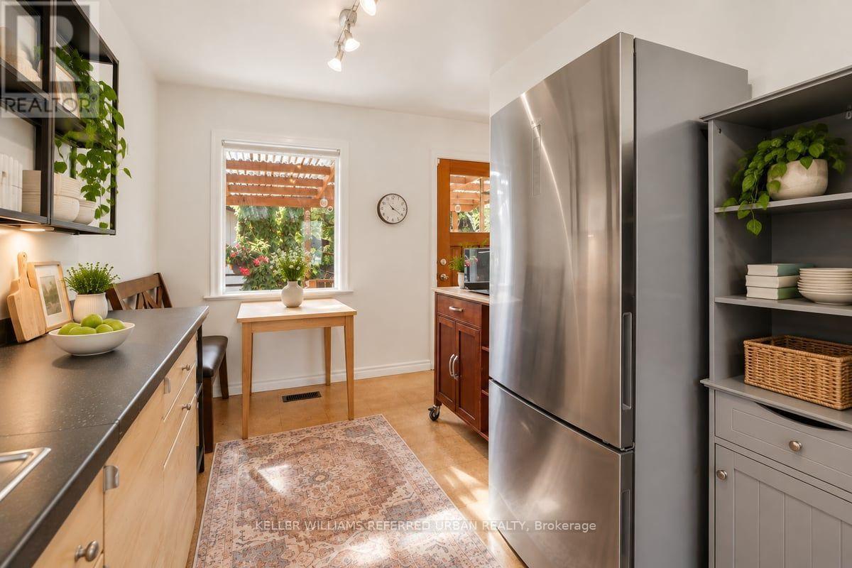 241 Churchill Avenue, Toronto, Ontario  M2R 1E2 - Photo 12 - C14031000