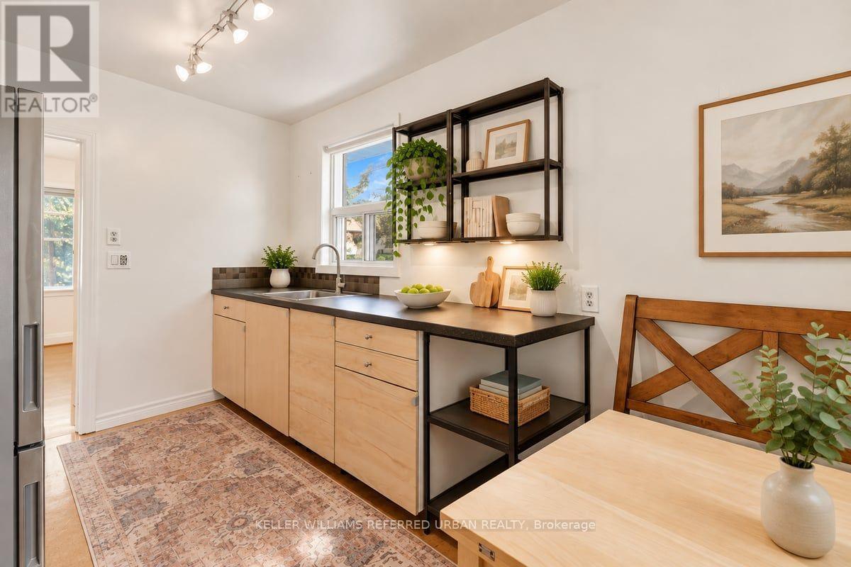 241 Churchill Avenue, Toronto, Ontario  M2R 1E2 - Photo 13 - C14031000