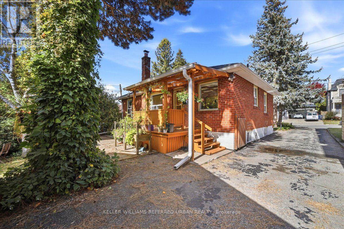 241 Churchill Avenue, Toronto, Ontario  M2R 1E2 - Photo 30 - C14031000