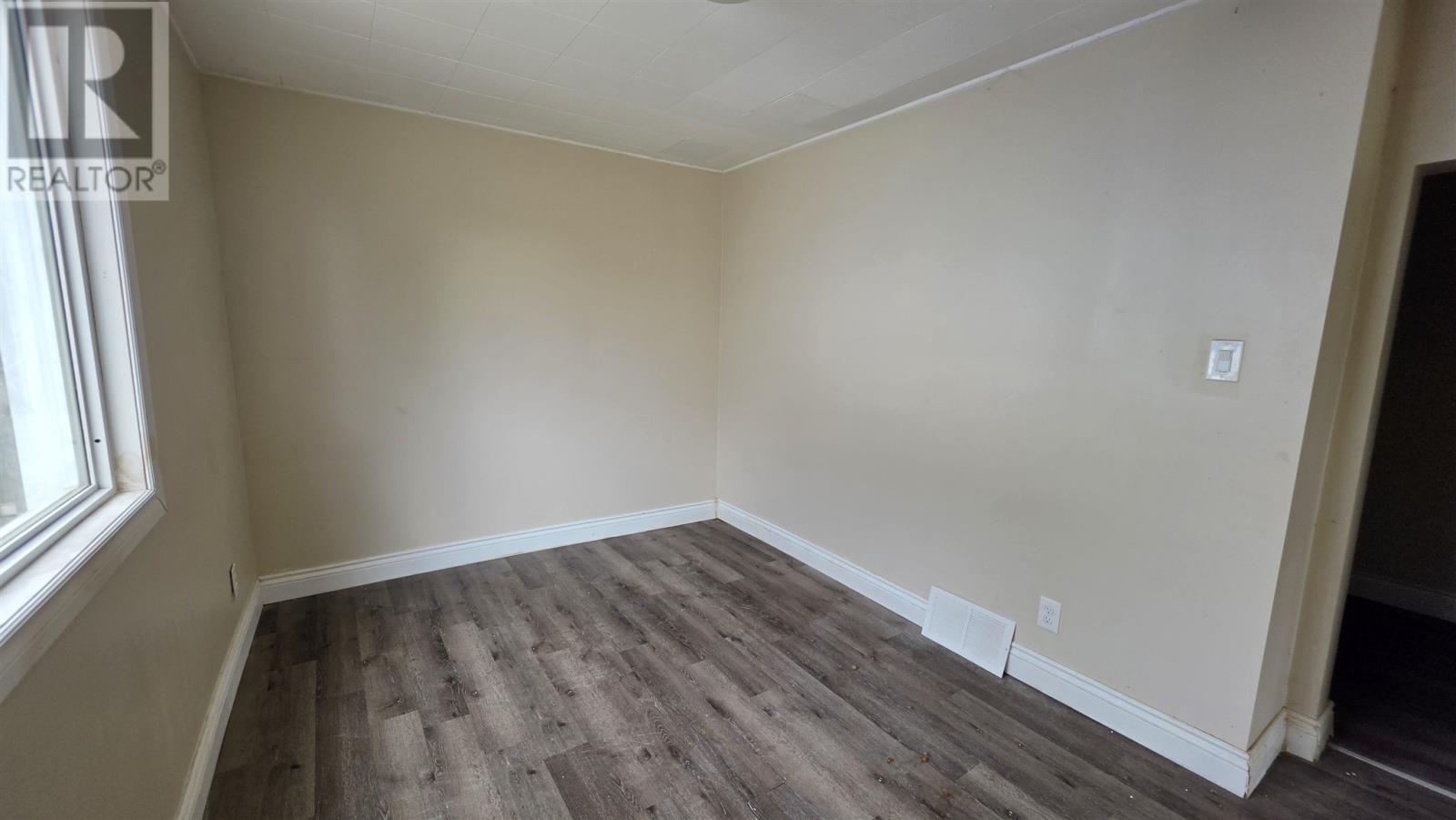 22 Manilla Ter, Sault Ste. Marie, Ontario P6A 1J2 - Photo 6 - SM262869