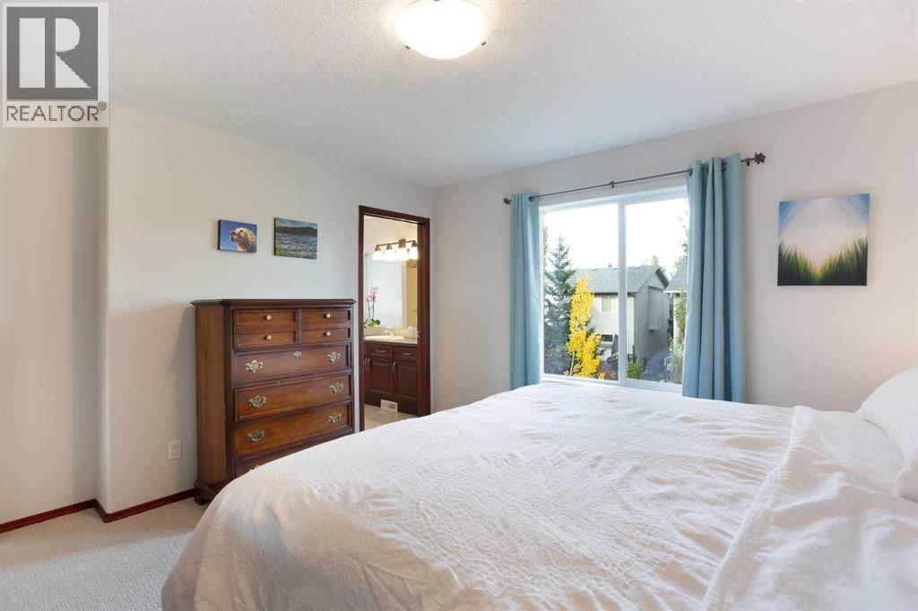 66 Cougarstone Close Sw, Calgary, Alberta  T3H 5J4 - Photo 22 - A2348223