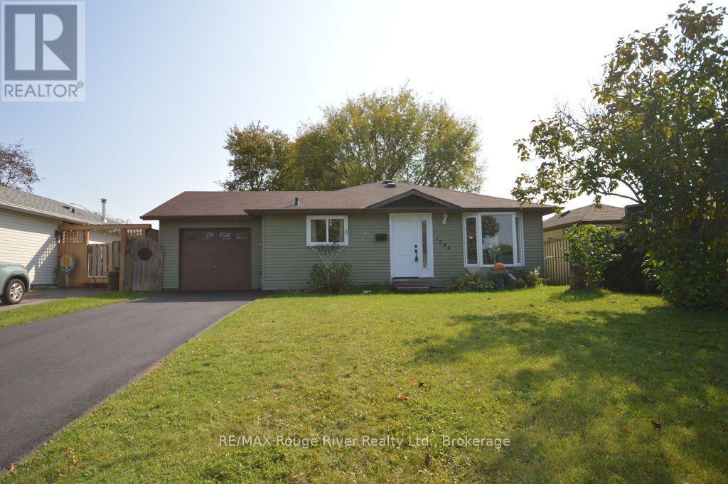 1084 NORMAN CRESCENT, Oshawa, Ontario