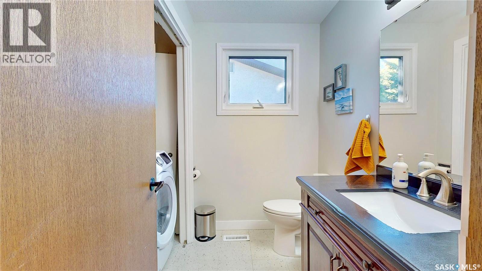 353 Lockwood Road, Regina, Saskatchewan  S4S 6E5 - Photo 21 - SK050953