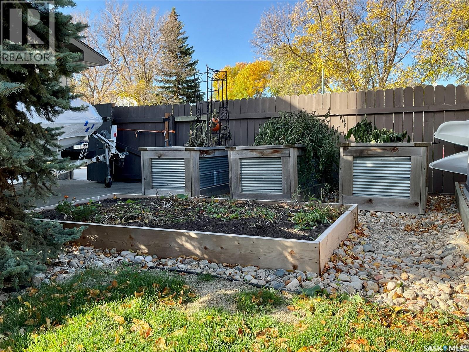 353 Lockwood Road, Regina, Saskatchewan  S4S 6E5 - Photo 45 - SK050953