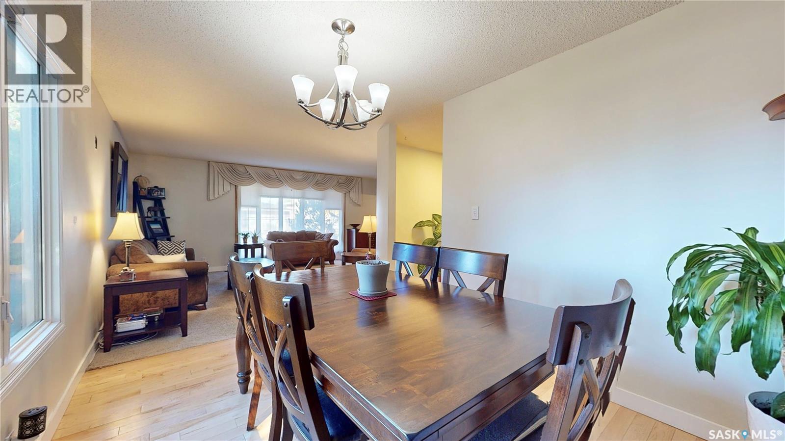 353 Lockwood Road, Regina, Saskatchewan  S4S 6E5 - Photo 8 - SK050953