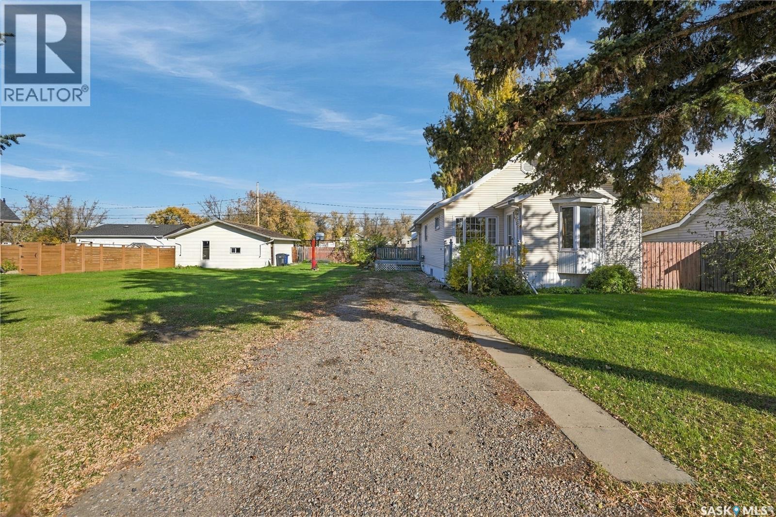 475 Andrew Street, Asquith, Saskatchewan  S0K 0J0 - Photo 36 - SK050909