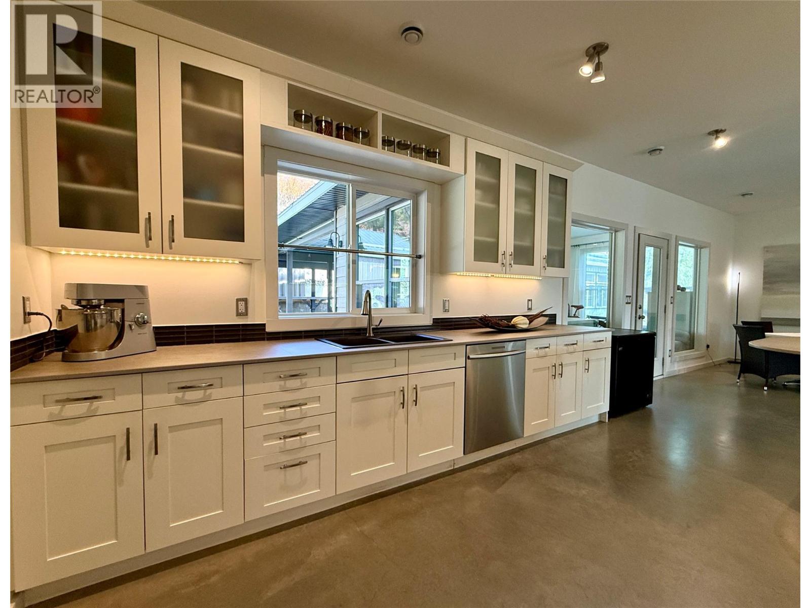 412 301st Street, Marysville, British Columbia  V1A 3H1 - Photo 25 - 10403100