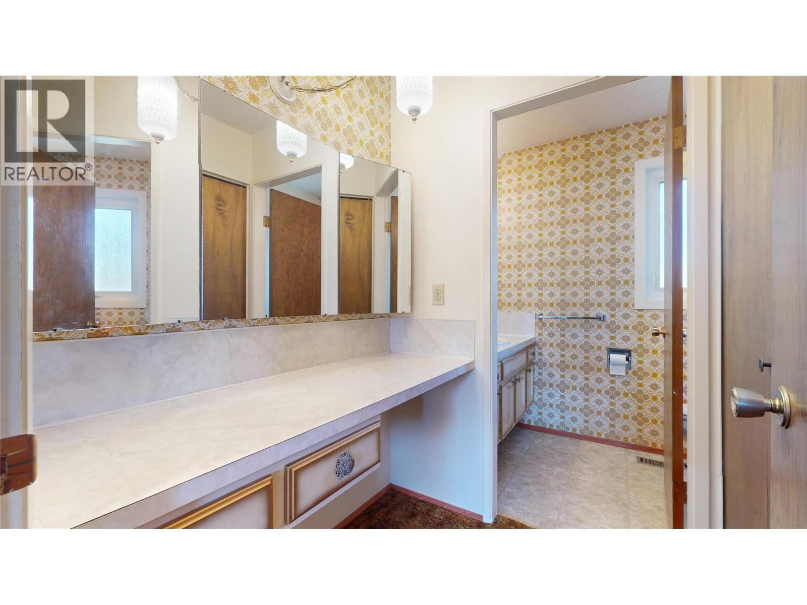 614 28th Avenue S, Cranbrook, British Columbia  V1C 3J8 - Photo 30 - 10403500