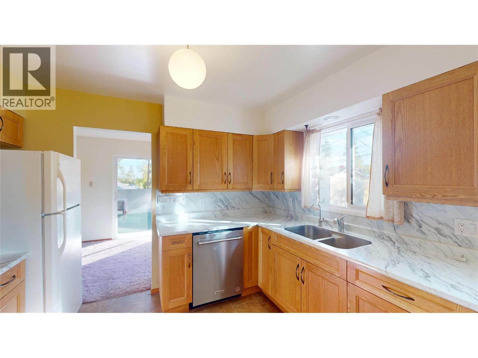 614 28th Avenue S, Cranbrook, British Columbia  V1C 3J8 - Photo 22 - 10403500