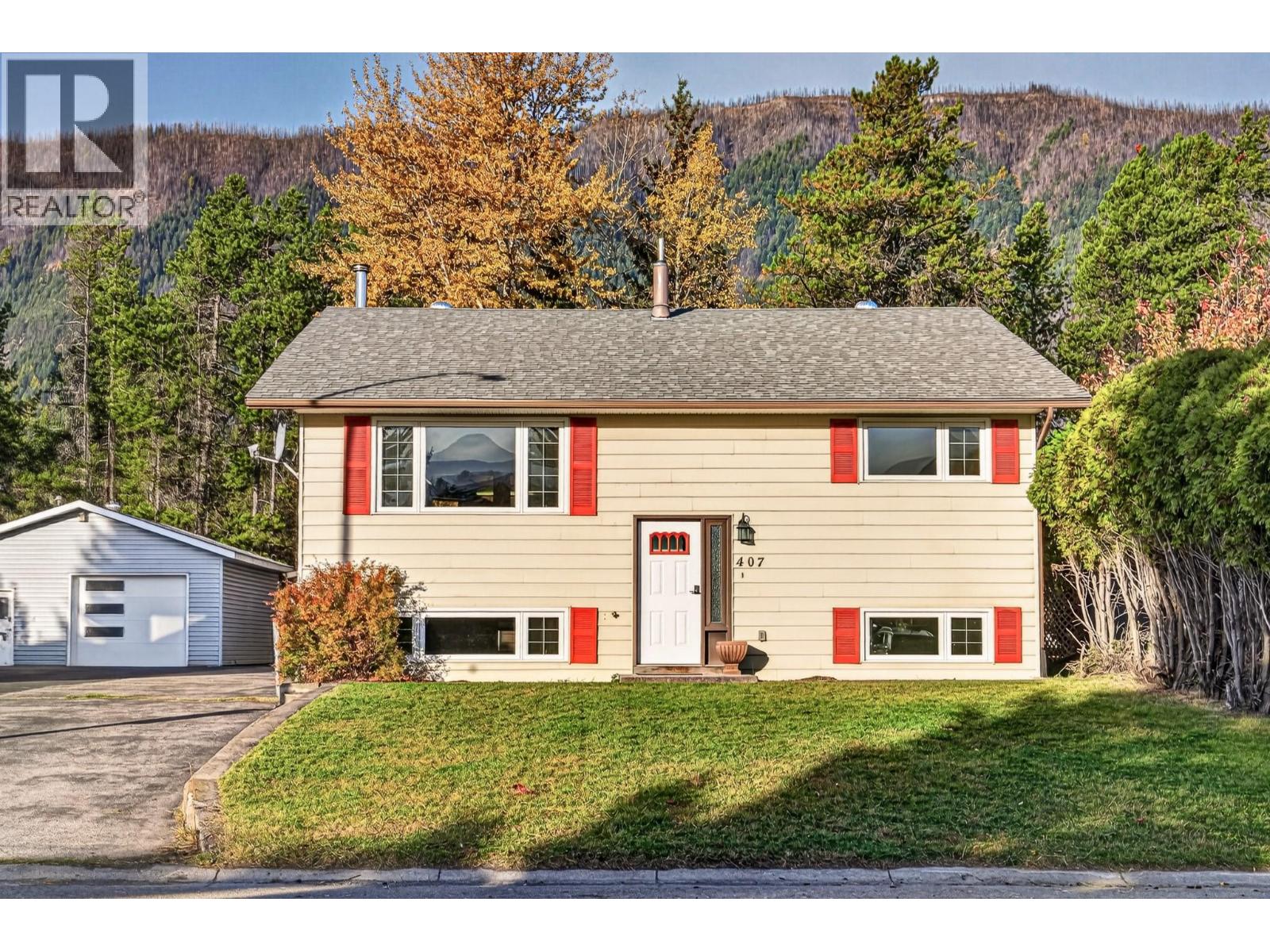 407 Maple Street