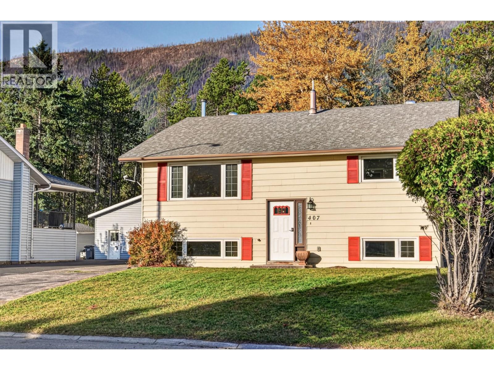 407 Maple Street