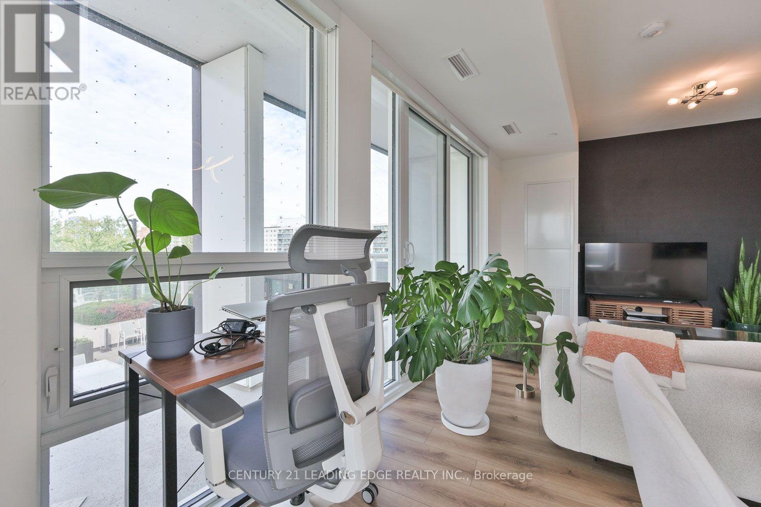 605 - 80 Vanauley Street, Toronto, Ontario  M5T 0C9 - Photo 15 - C14031110